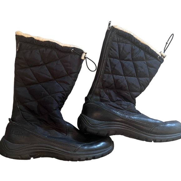 UGG Snowpeak Black Tall Winter Boots Size 8 Women. - Picture 3 of 5